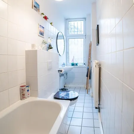 Blue Chili 14 - Flat Wifi In Lichtenberg * 베를린